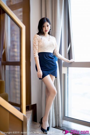 《抽插乳房前台秘书》