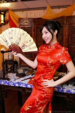 买巧克力送同学女孩遭网暴